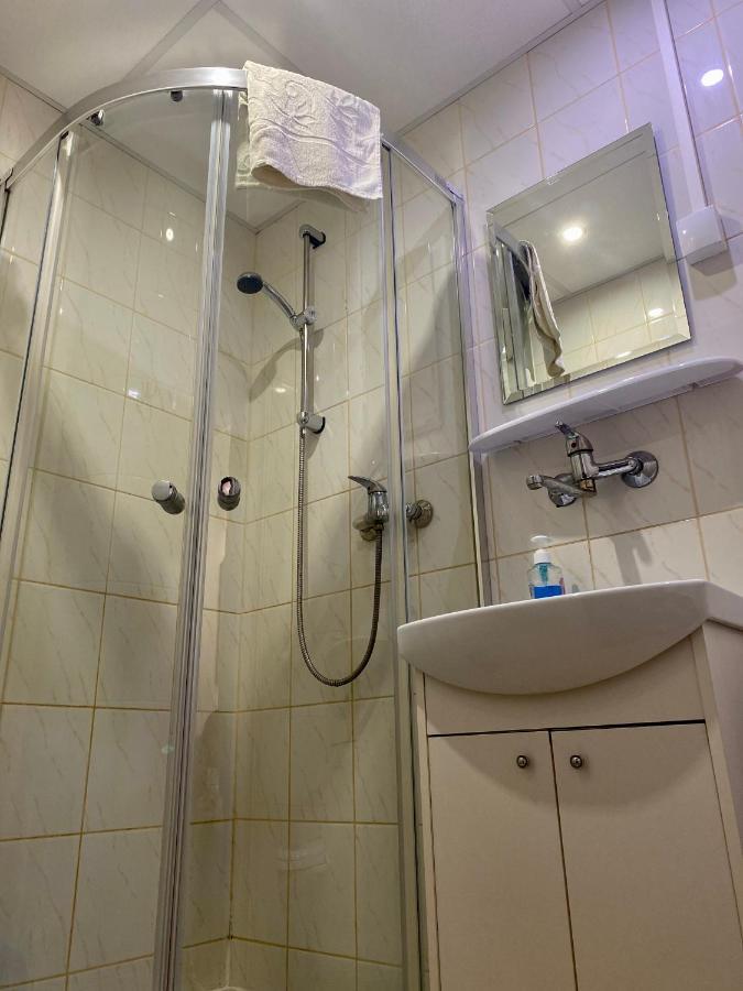 Dom Turysty Sanok Aparthotel Kültér fotó