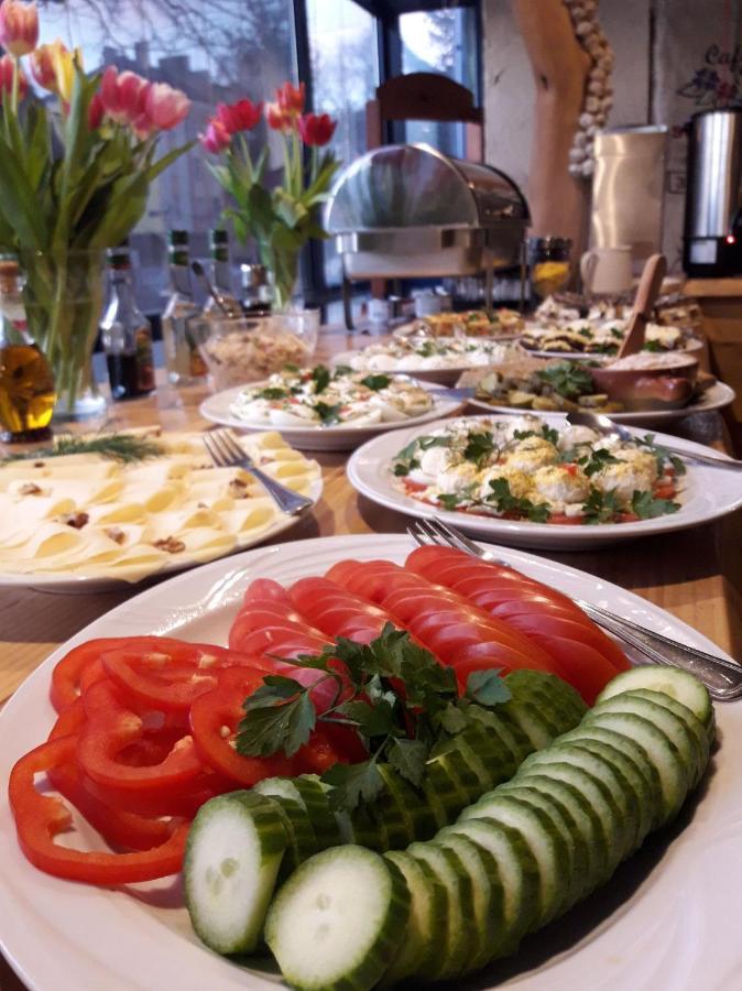 Dom Turysty Sanok Aparthotel Kültér fotó