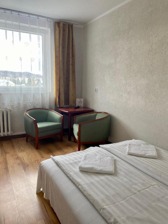 Dom Turysty Sanok Aparthotel Kültér fotó