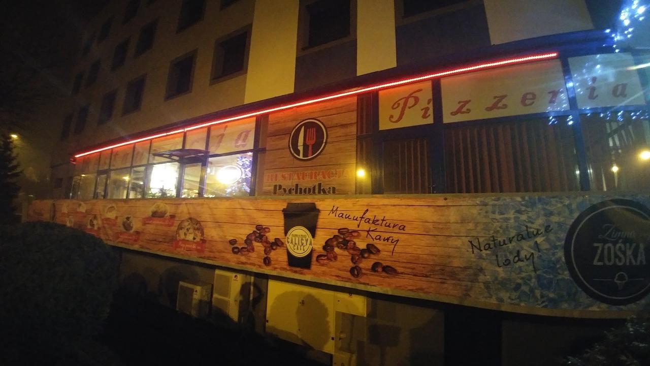 Dom Turysty Sanok Aparthotel Kültér fotó